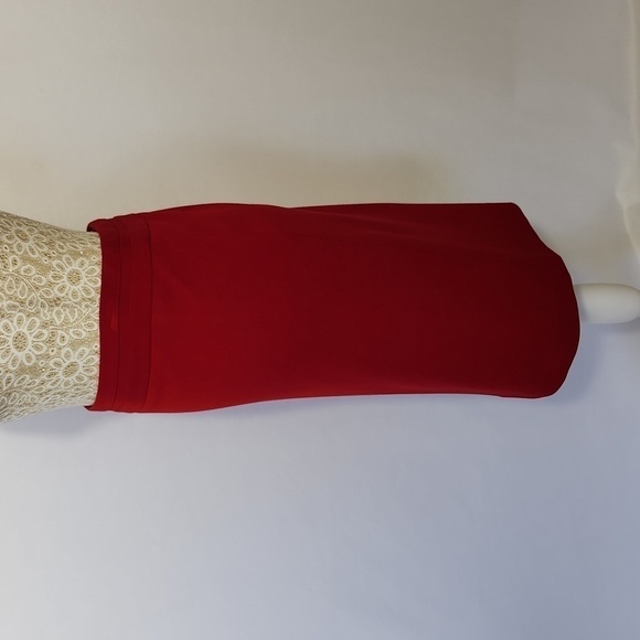 Talbots Women's Red Fabric Knit In Italy Rayon Blend Zip Back Skirt Size 8P - Picture 8 of 14